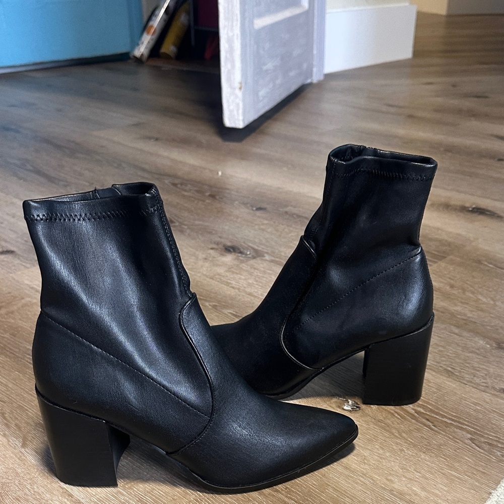 Steve Madden Sleek Black Ankle Booties